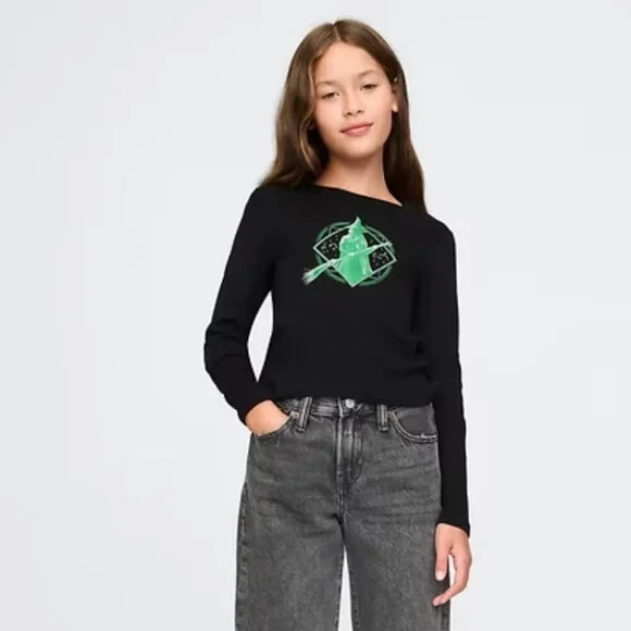 GAP Elphaba Girls Wicked Graphic Shirt - Picture 2 of 4